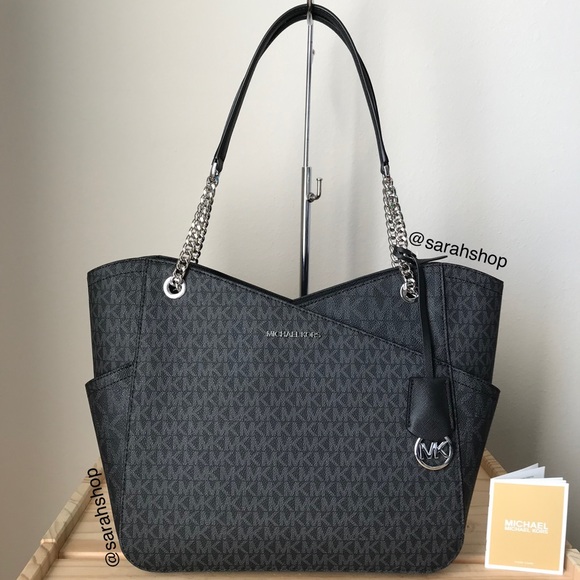 Michael Kors Handbags - 🌼Michael Kors Purse